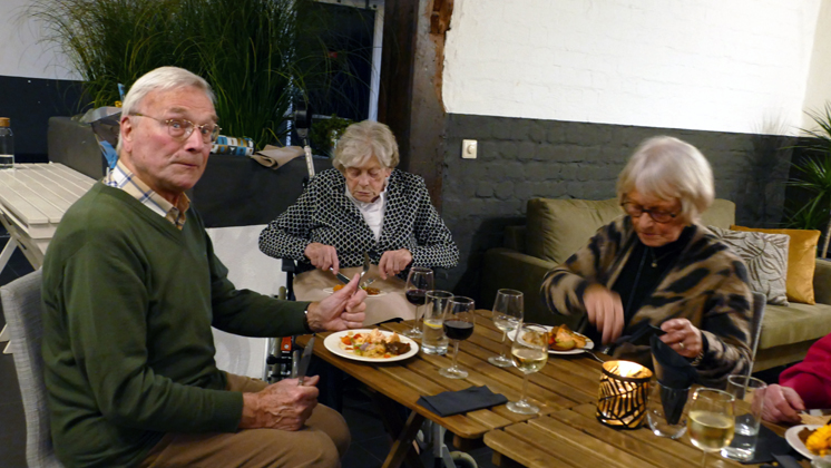 Feestmiddag 20-11-2021037.jpg